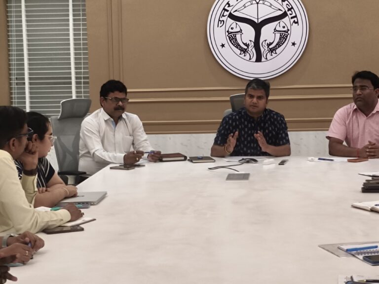 पेट्रोल, डीजल एवं एलपीजी की पर्याप्त उपलब्धता- डीएम