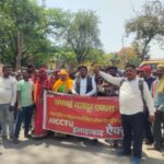 नगर निगम सफाई कर्मियों ने दी अनिश्चितकालीन हड़ताल की